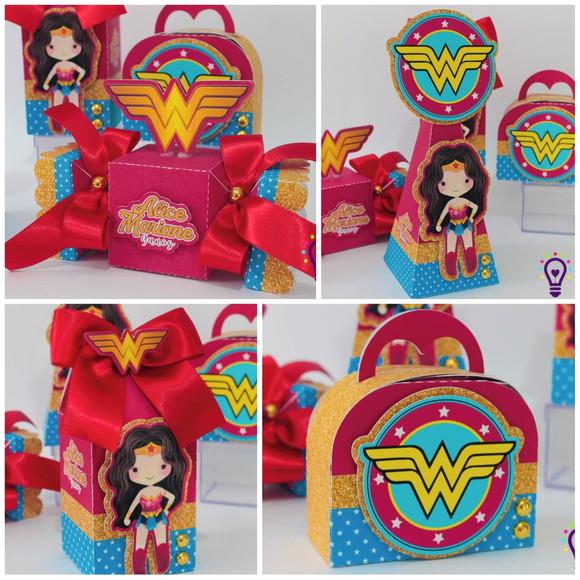 Kit 40 Peças - Mulher Maravilha + Brinde
