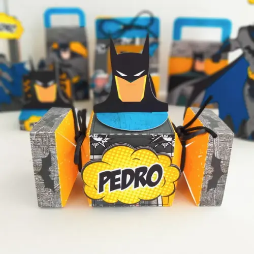 Kit 40 Peças Lembrancinha - Batman + Brinde