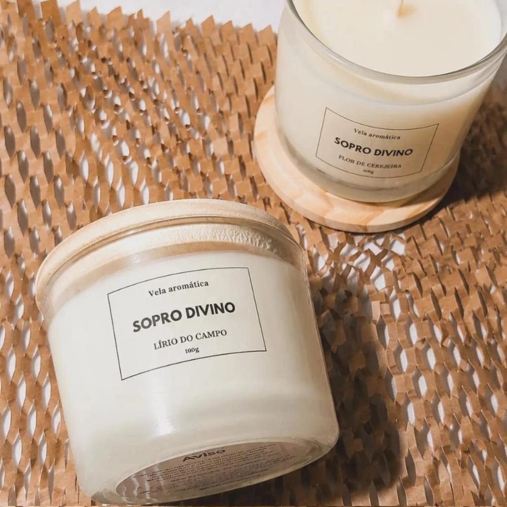 Vela Aromática Artesanal de Lírio do Campo Sopro Divino 100g ??