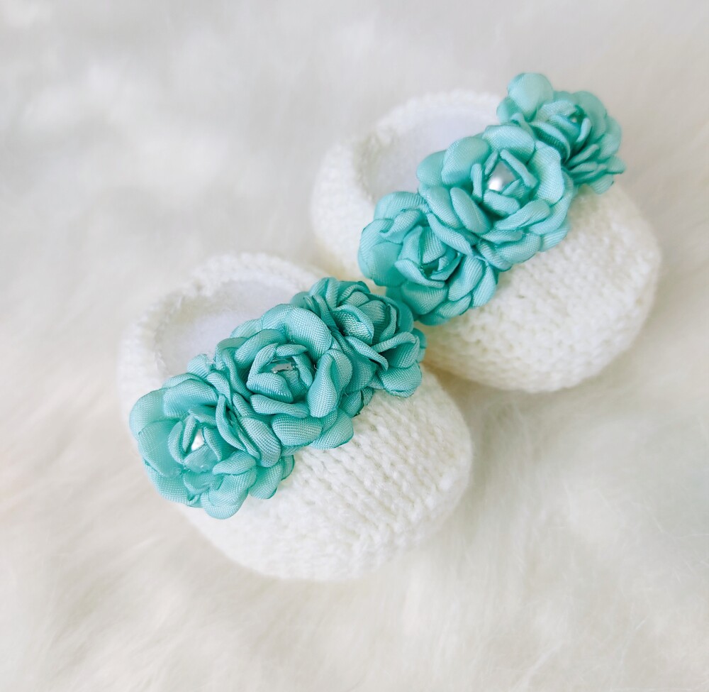 Sapatinho de Tricô para Bebê com Flores – Recém-Nascido 0 a 