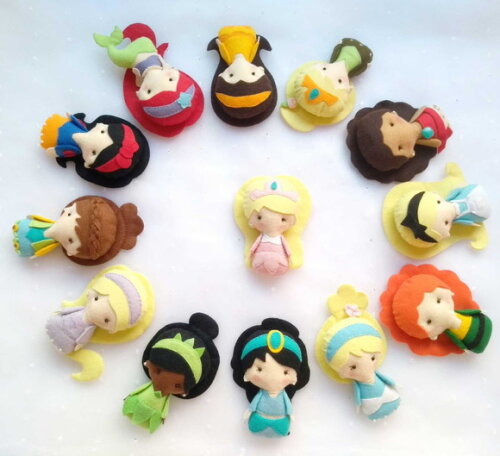 Princesas de Feltro Feitas à Mão Lembrancinha Infantil