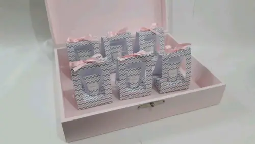 Lembrancinha maternidade com caixa