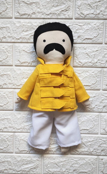 Boneco Freddie Mercury Queen