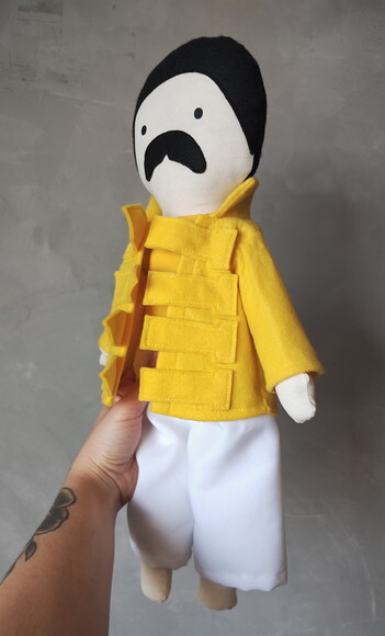 Boneco Freddie Mercury Queen