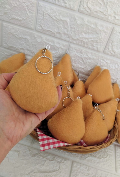 Chaveiros de Coxinha em Pelúcia