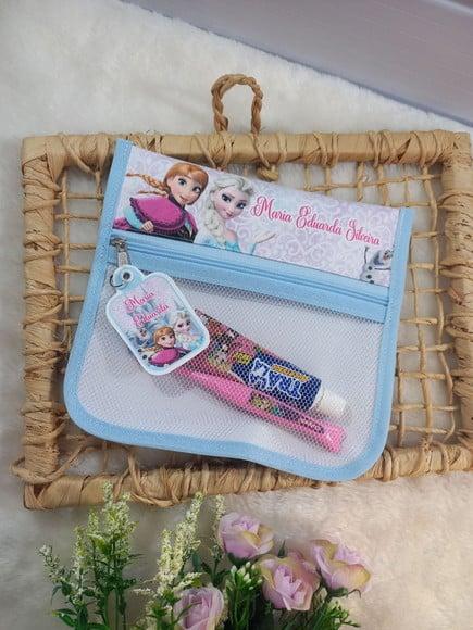 2 x Saquinho Personalizado, Infantil 28x35 1x Estojo Bucal.