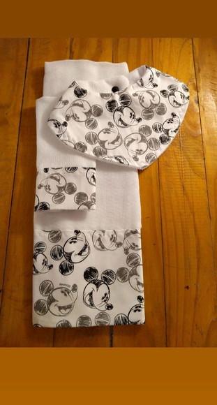 Conjunto de Fraldas de Pano.