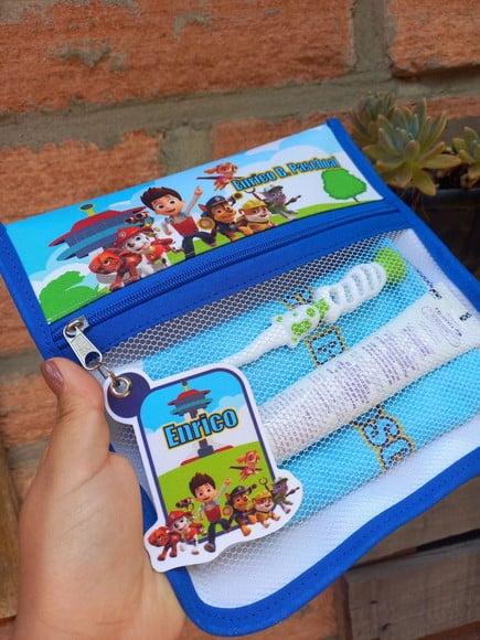 Estojo Higiene Bucal Personalizado com Toalhinha.
