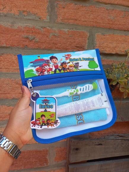 Estojo Higiene Bucal Personalizado com Toalhinha.