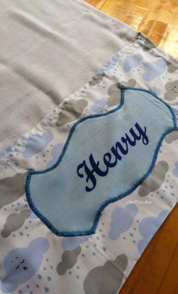 Fralda com nome personalizado.