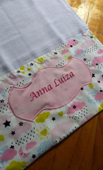 Fralda com nome personalizado.