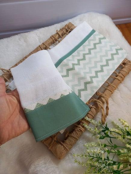 Kit 1 Fralda de Ombro, 1 Fralda Boca 100% Algodão Babete