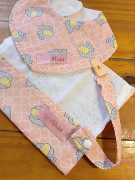 Kit Babador + Fralda de Boca Pequena + Prendedor de chupeta