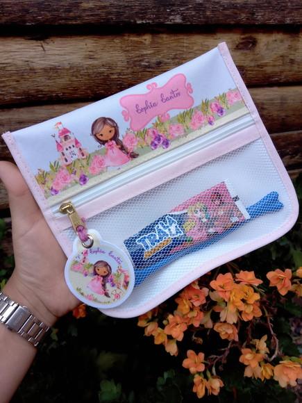 Kit Escolar Personalizado.