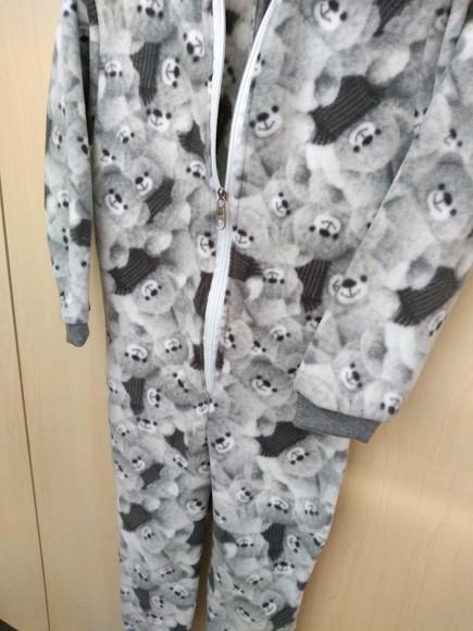 Macacão Pijama em Microsoft. (8 ou 10 anos)