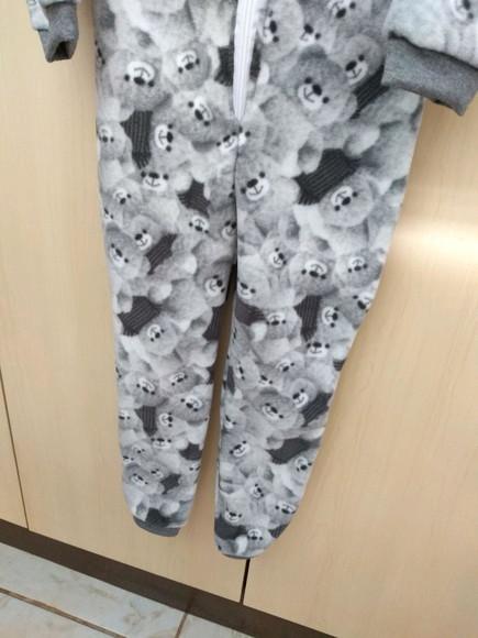 Macacão Pijama em Microsoft. (8 ou 10 anos)