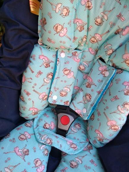 Redutor de Bebê Conforto Almofada com Protetor de Cinto.
