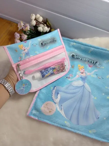 1x Estojo Higiene Bucal Personalizado com 1x Toalhinha.