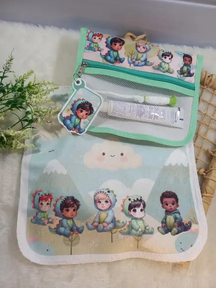 1x Estojo Higiene Bucal Personalizado com 1x Toalhinha.