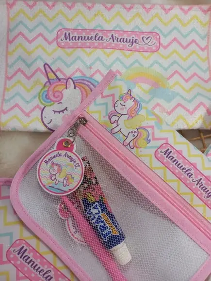 2 x Saquinho Personalizado, Infantil 28x35 1x Estojo Bucal.