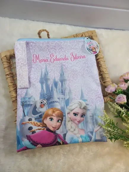 2 x Saquinho Personalizado, Infantil 28x35 1x Estojo Bucal.