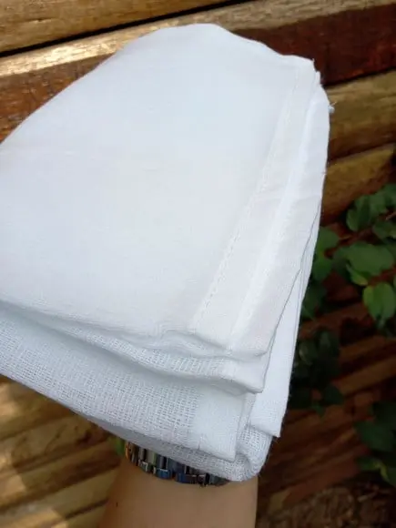 2x Fralda de Ombro Branca 100% Algodão em Bainha 36x80