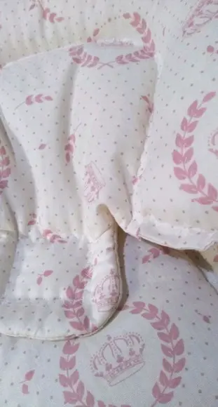Almofada de bebê conforto.