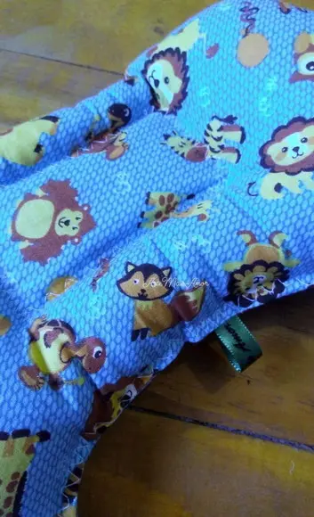 Almofada de pescoço infantil.