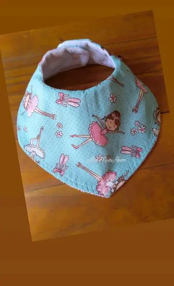 Babador e Laço Infantil.