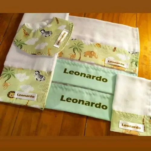 Conjunto Babador Fraldas, Personalizado com Nome.