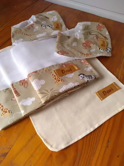 Conjunto de Fraldas de pano personalizado.