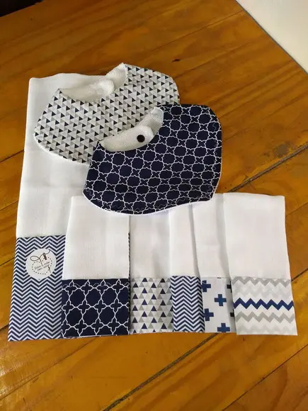 Conjunto de Fraldas de pano.
