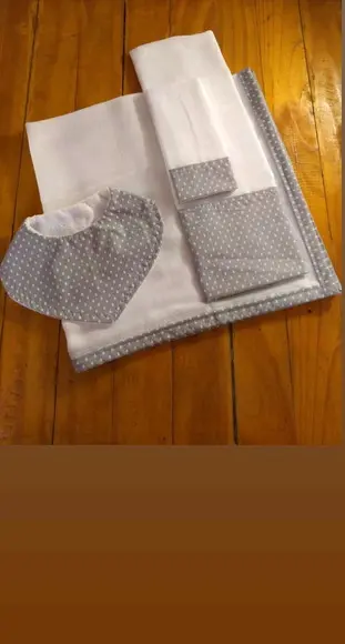 Conjunto de Fraldas de pano.