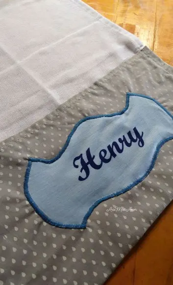 Fralda com nome personalizado.
