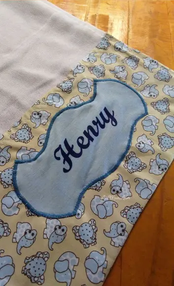 Fralda com nome personalizado.