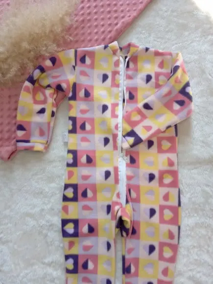 Macacão Pijama em Microsoft. (1, 2 ou 3 Anos)