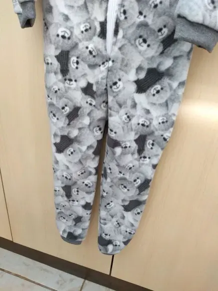 Macacão Pijama em Microsoft. (4 ou 6 anos)