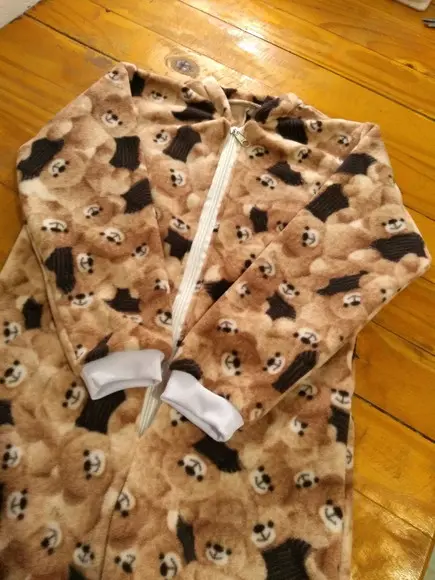 Macacão Pijama em Microsoft. (8 ou 10 anos)