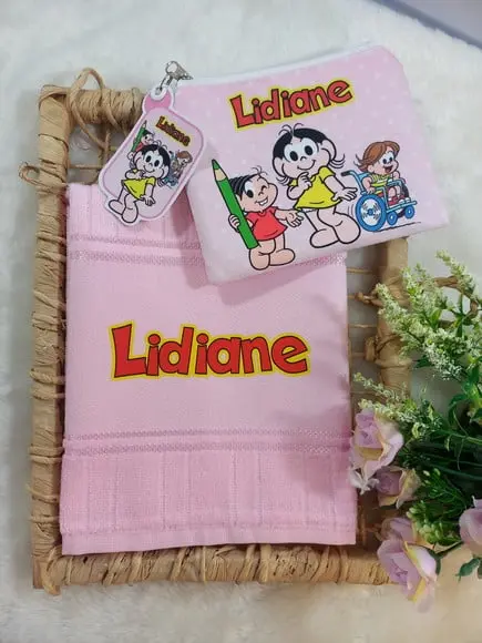 Necessaire Bolsinha Personalizada com Toalhinha Escola Festa