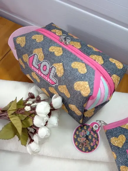 Necessaire Box, com Alça Personalizada.