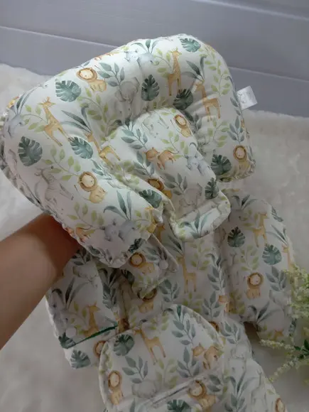 Redutor de Bebê Conforto Almofada com Protetor de Cinto.