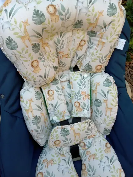 Redutor de Bebê Conforto Almofada com Protetor de Cinto.
