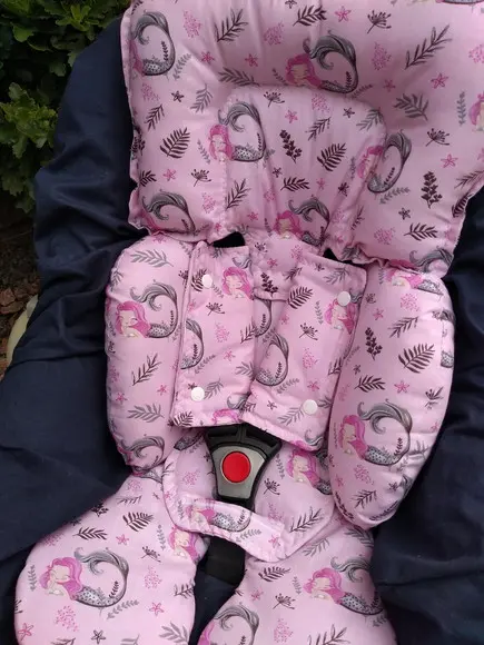 Redutor de Bebê Conforto Almofada com Protetor de Cinto.