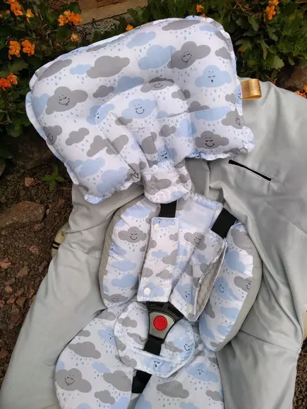 Redutor de Bebê Conforto Almofada com Protetor de Cinto.
