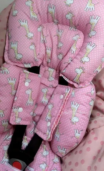 Redutor de Bebê Conforto Almofada com Protetor de Cinto.