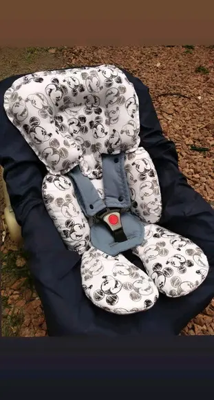 Redutor de Bebê Conforto Mickey.