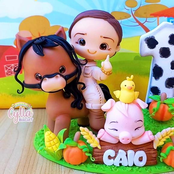 Topo de Bolo Biscuit Fazendinha Menino