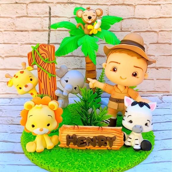 Topo de Bolo Cenário Safari em Biscuit