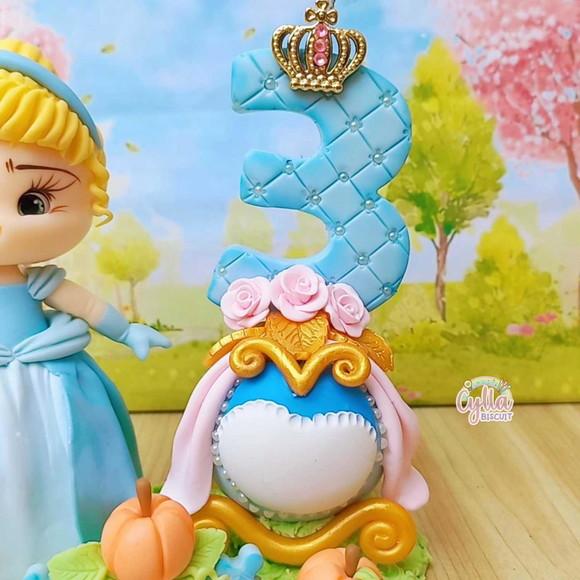 Topo de Bolo Vela Princesa Cinderela de Biscuit