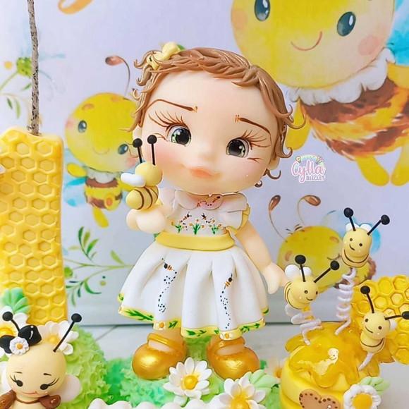 Vela Topo de Bolo Personalizado Abelha em Biscuit